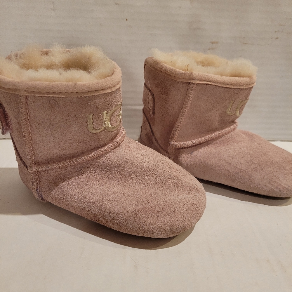 UGG girl boots booties pink baby size 4 5 shoes
